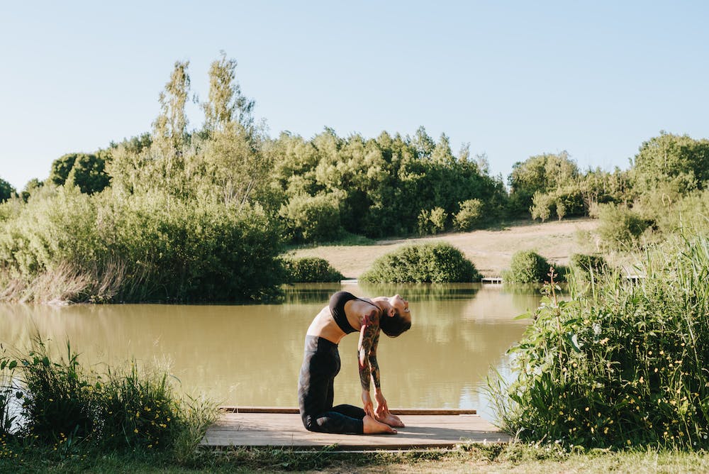 How to Create a Perfect Outdoor Yoga Space